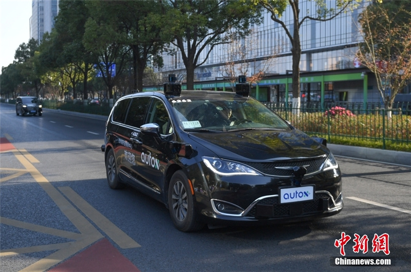 В Ханчжоу начались испытания беспилотных такси