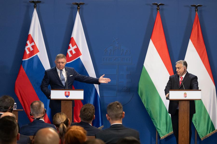 Премьер-министр Словакии пообещал поддерживать Венгрию в ЕС