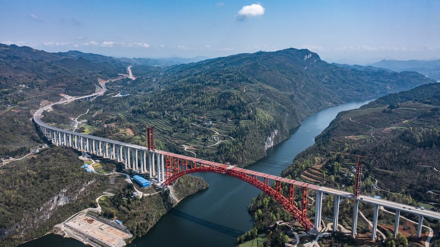 Китайская провинция Гуйчжоу приложит больше усилий в секторе дорожного строительства
