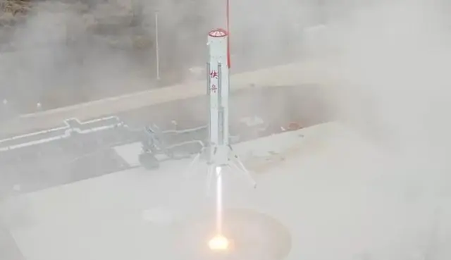 В Китае успешно прошло испытание по вертикальному взлету и посадке многоразовой ракеты-носителя 
