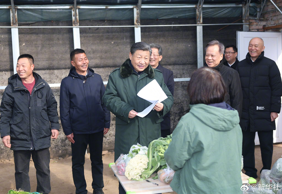 Си Цзиньпин навестил жителей г. Тяньцзинь в преддверии праздника Весны