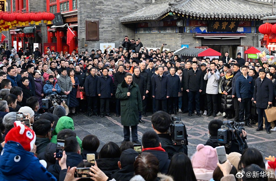 Си Цзиньпин навестил жителей г. Тяньцзинь в преддверии праздника Весны