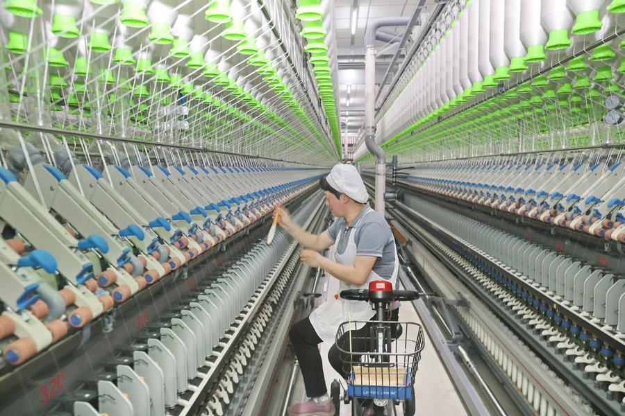 Прибыль ведущих предприятий текстильной промышленности Китая в 2023 году выросла на 7,2 проц.