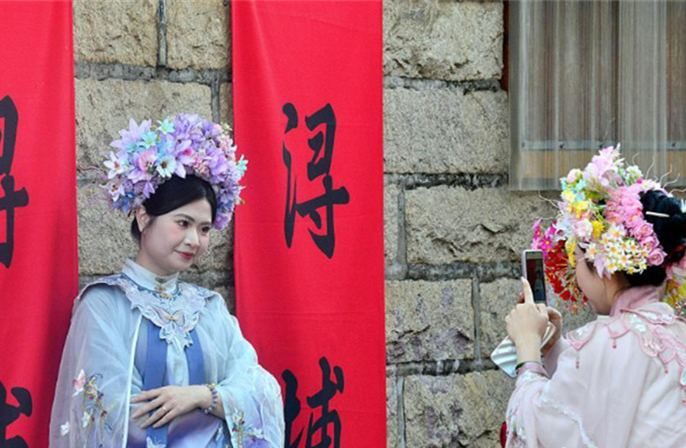 Традиционные украшения «цзаньхуа» оживили туризм в рыбацкой деревне на востоке Китая