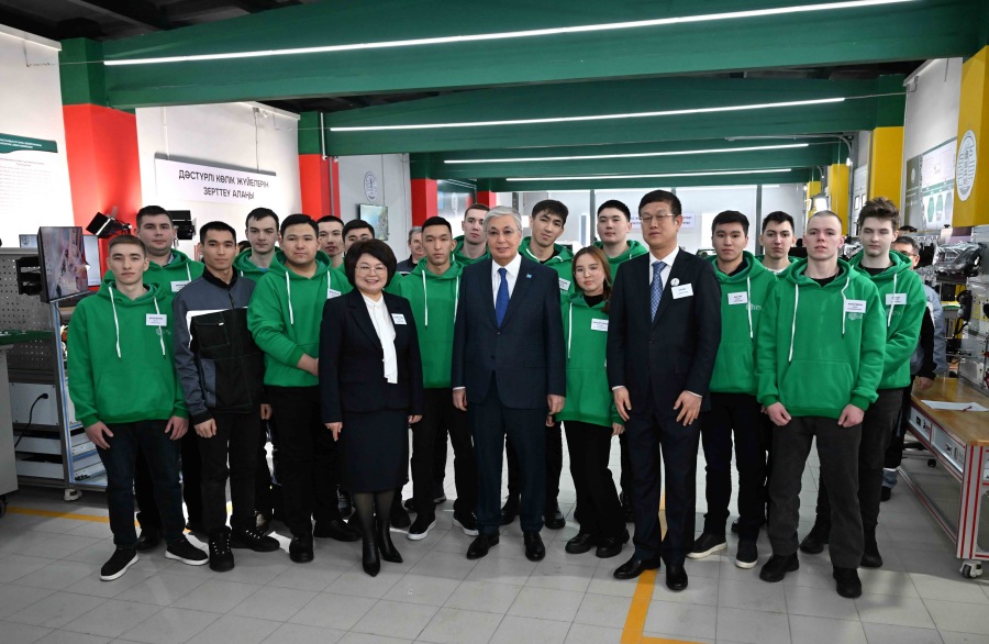 Президент Казахстана ознакомился с деятельностью 