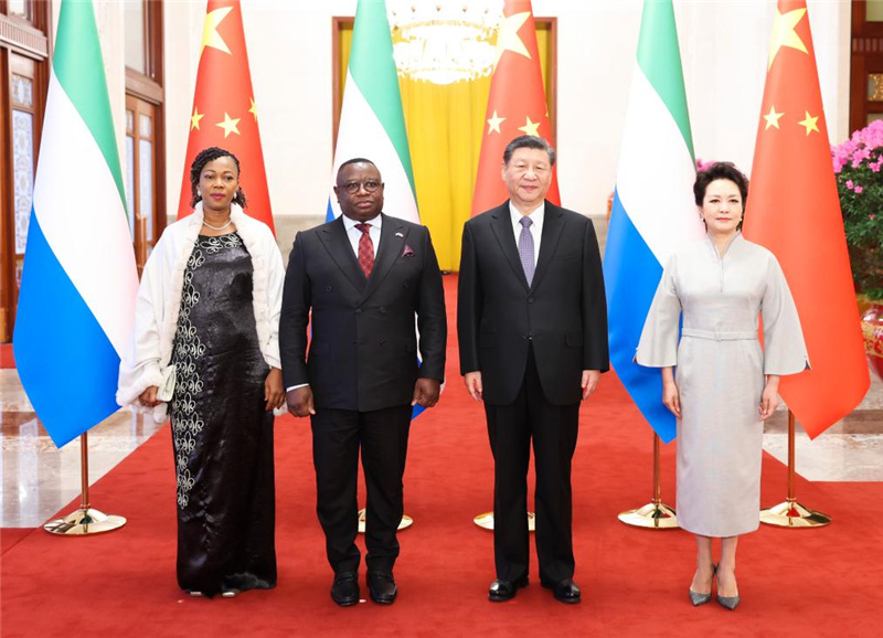 Си Цзиньпин провел переговоры с президентом Сьерра-Леоне