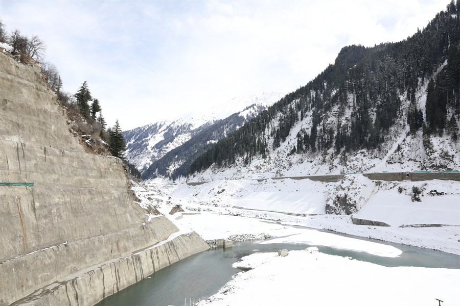 Гидроэлектростанция Suki Kinari на северо-западе Пакистана приступила к наполнению водохранилища