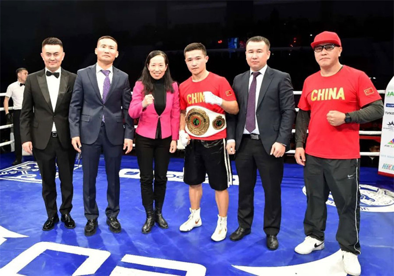 В Алматы состоялся профессиональный боксерский турнир «Шелковый путь»