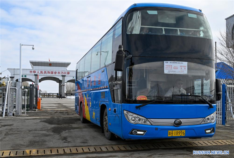 На КПП Цзимунай в Синьцзян-Уйгурском АР повысилась эффективность таможенного оформления