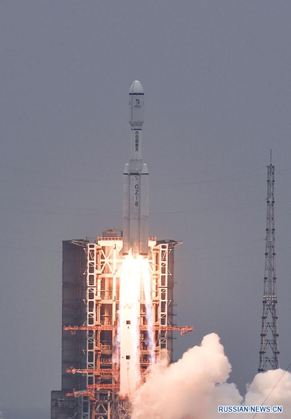 Китай запустил новый спутник-ретранслятор для обеспечения связи между Землей и Луной