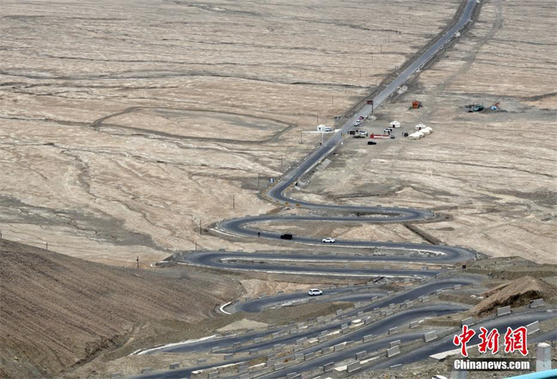 Древняя дорога Паньлун в Синьцзяне вновь открыта для движения