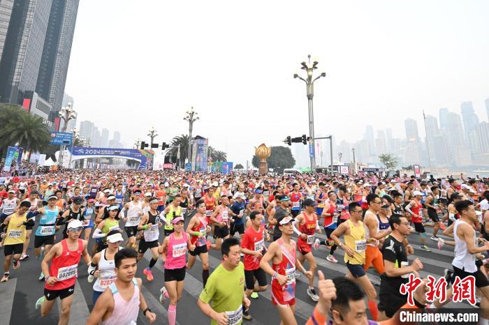 В Чунцине прошел первый в 2024 году марафон