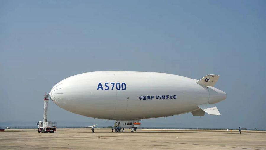 Гражданский пилотируемый дирижабль AS700 китайской разработки совершил первый перегоночный полет