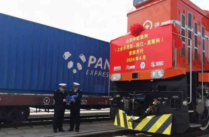 Открыт новый маршрут грузового поезда Китай-Европа через город Тунцзян провинции Хэйлунцзян до Москвы