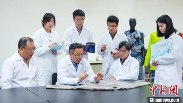Исследователи из Китая разработали светящееся 