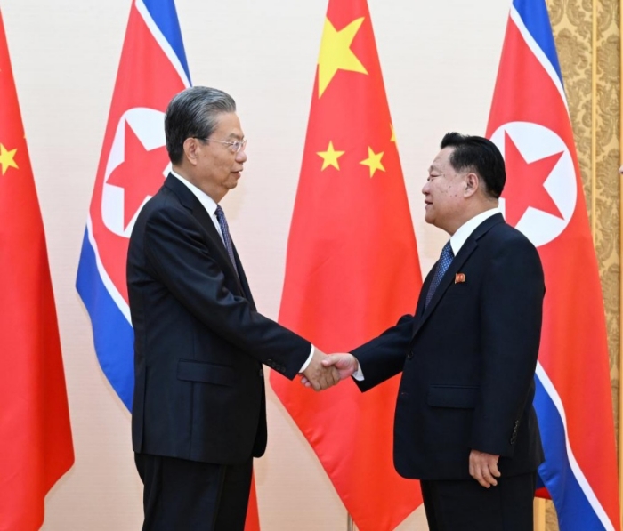 Китай готов использовать Год дружбы между КНР и КНДР как возможность для дальнейшего развития двусторонних отношений -- председатель ПК ВСНП