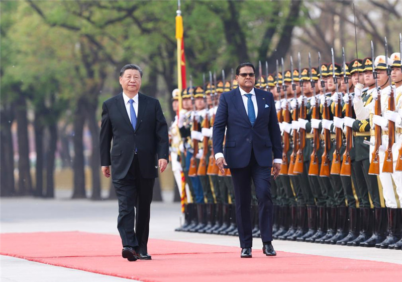 Си Цзиньпин провел переговоры с президентом Суринама