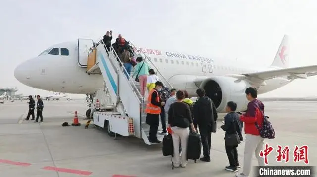 Провинция Ганьсу открыла прямое пассажирское авиасообщение с Сянганом