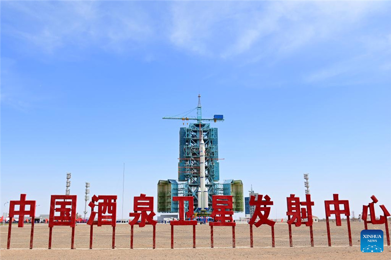 Китай готовится к запуску пилотируемого космического корабля "Шэньчжоу-18"