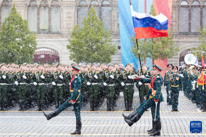 Российские стратегические силы всегда в боевой готовности -- В. Путин