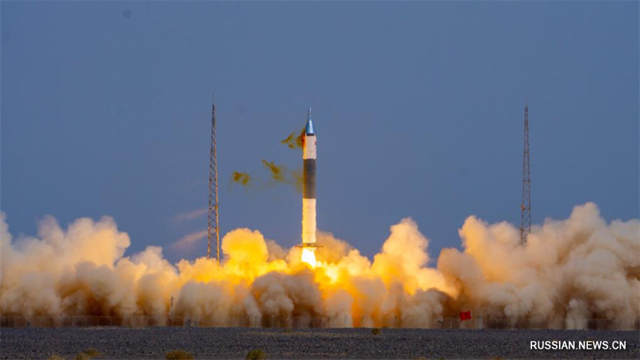 Китай запустил четыре новых спутника с помощью ракеты-носителя 