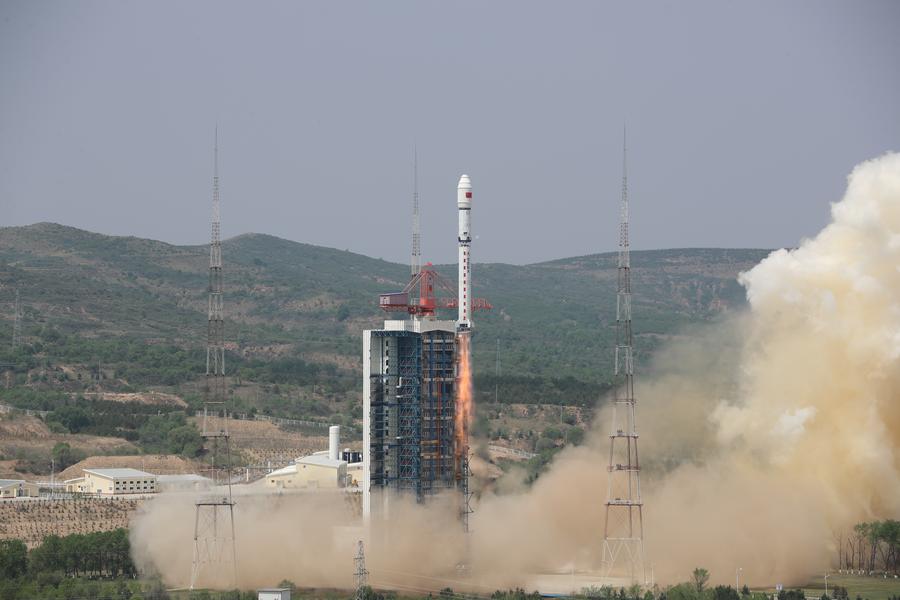 20 мая 2024 года, запуск ракеты-носителя "Чанчжэн-2-ди" /"Long March-2D"/ с четырьмя спутниками на борту с космодрома Тайюань в провинции Шаньси на севере Китая. /Фото: Синьхуа/ 