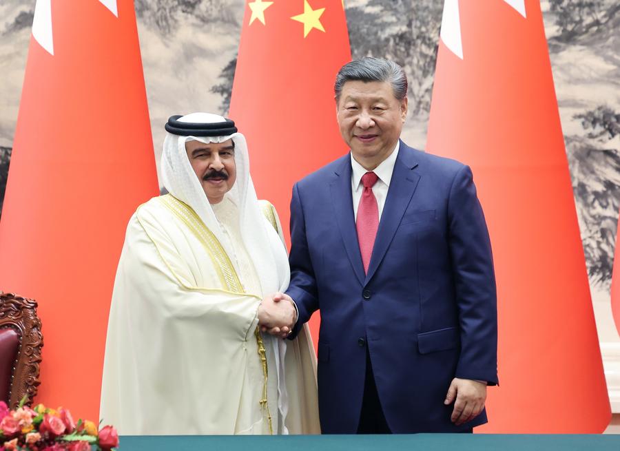 Китай и Бахрейн установили отношения всеобъемлющего стратегического партнерства