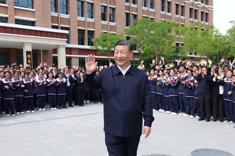 Си Цзиньпин совершил инспекционную поездку в провинцию Цинхай