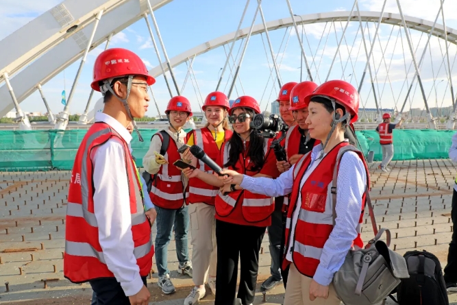 Корреспонденты «Жэньминь жибао» и СМИ Казахстана посетили совместные проекты в рамках «Пояса и пути»