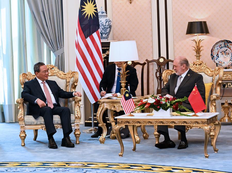 Премьер Госсовета КНР призвал Китай и Малайзию усилить сопряжение стратегий развития