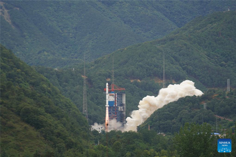 Китай запустил новый астрономический спутник, разработанный совместно с Францией