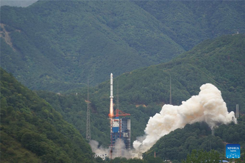 Китай запустил новый астрономический спутник, разработанный совместно с Францией