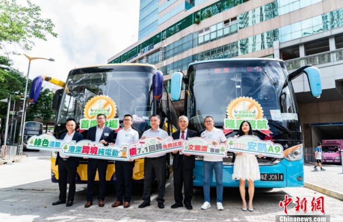 Между Сянганом и Шэньчжэнем запустили первый туристический электробус