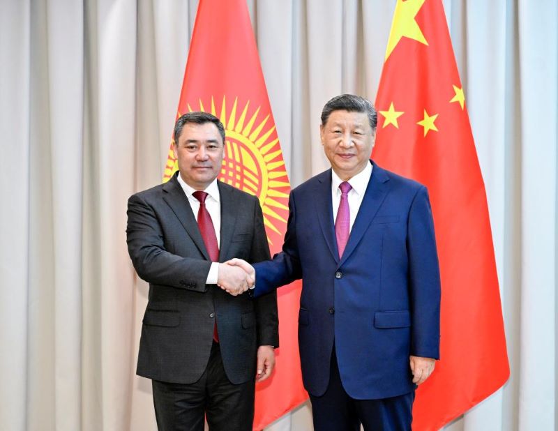 Си Цзиньпин призвал Китай и Кыргызстан продвигать высококачественное сотрудничество в рамках "Пояса и пути"