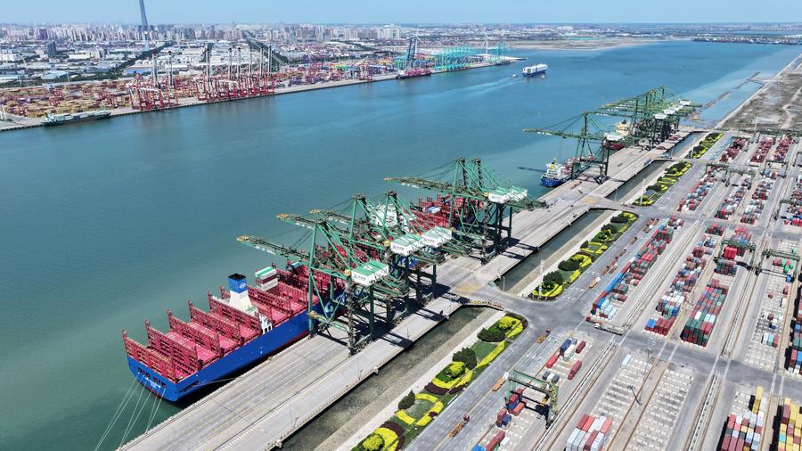 Морские портовые города Китая продемонстрировали значительный рост портовой экономики в 2023 году