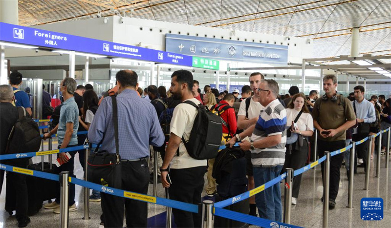 Безвизовый транзит через Китай пользуется популярностью среди иностранцев
