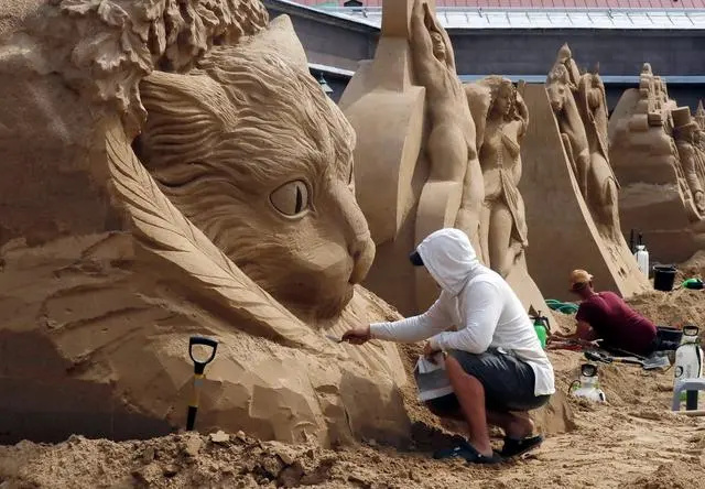 20-й Международный фестиваль песчаных скульптур проходит в Санкт-Петербурге