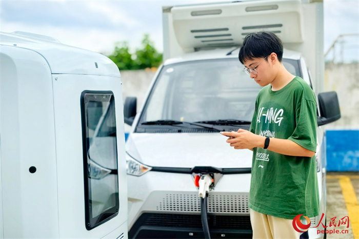 В Китае разработали передвижные зарядные устройства для электромобилей
