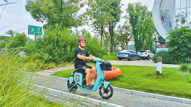 На улицах Чэнду появились скутеры на водороде