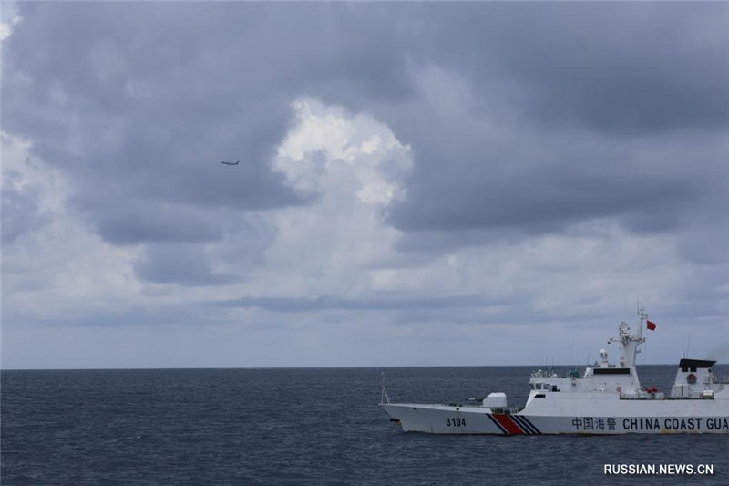 Судно морской полиции Филиппин намеренно врезалось в корабль Береговой охраны Китая