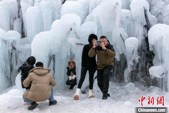 Зимняя сказка в ландшафтном парке Цзиньфошань