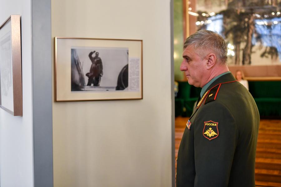 Совместное празднование 80-летия Победы над фашизмом подчеркивает уровень взаимодействия, дружбы и сотрудничества между Россией и Китаем -- российский политик