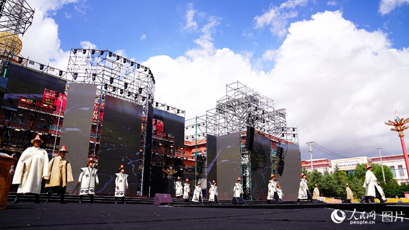 В провинции Цинхай открылся Фестиваль культуры и искусства тибетской одежды