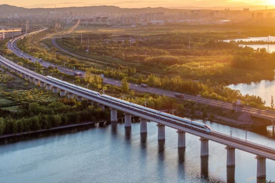 Красоты Северного Китая за окном поезда