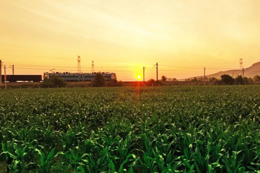 Красоты Северного Китая за окном поезда