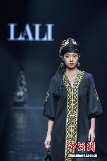 Неделя моды «Азия – Европа 2025» открылась в Урумчи