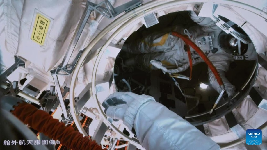 Члены экипажа 