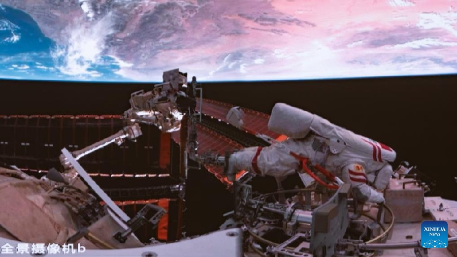 Члены экипажа