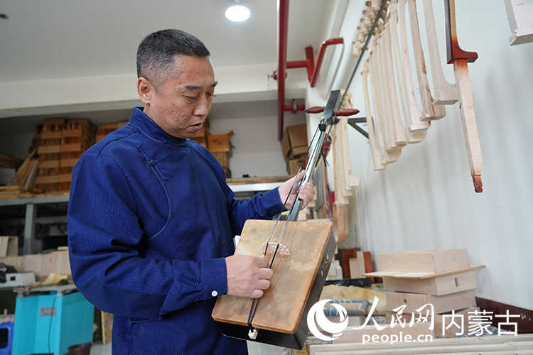 Возрождение игры на традиционном музыкальном инструменте Внутренней Монголии чаоэрцинь