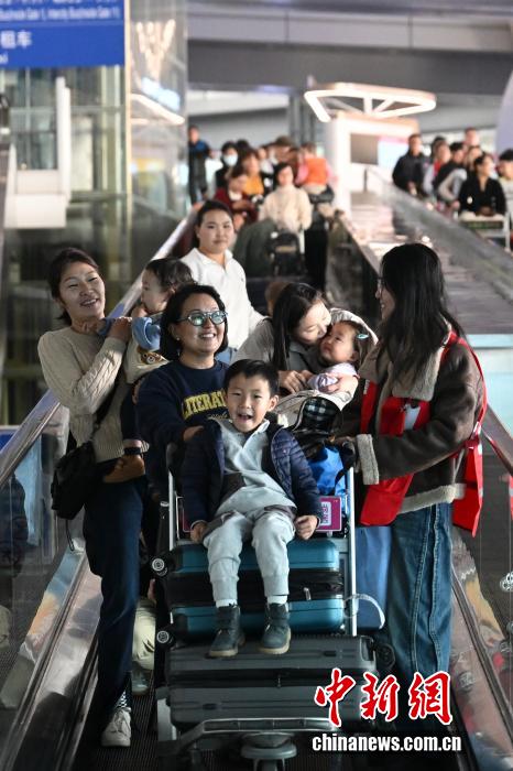 В Пекин для прохождения бесплатного лечения прибыли дети с врожденными заболеваниями сердца из Монголии